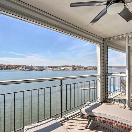 Sunny Osage Beach With Balcony And Lakefront View Екстер'єр фото